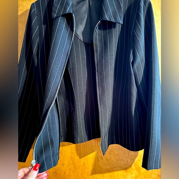 ❤️AB Studio Byer California❤️ Women’s zip up Blazer/ Blouse🌹size L.❤️ - Picture 8 of 8